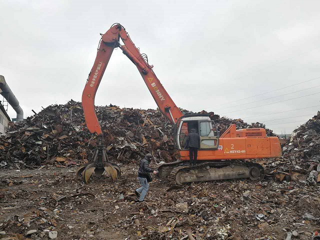 抓料機(jī) 抓鋼機(jī).jpg