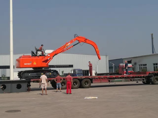 抓鋼機(jī)，抓料機(jī).jpg