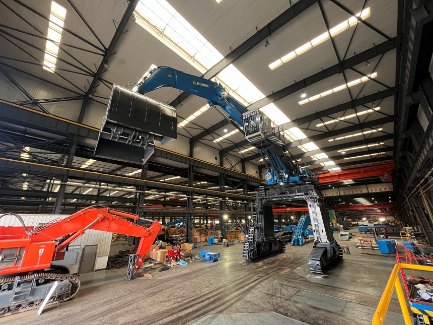 抓料機(jī).png 抓料機(jī).png