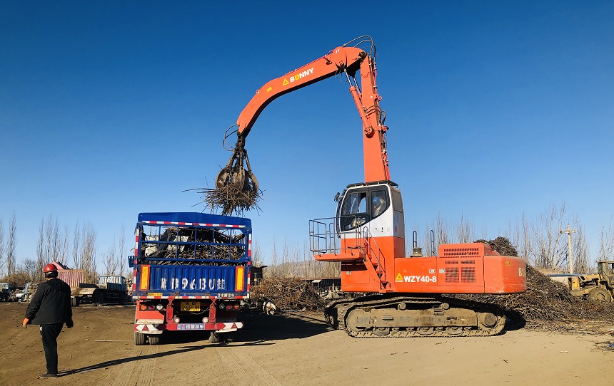 抓料機.jpg 抓料機.jpg